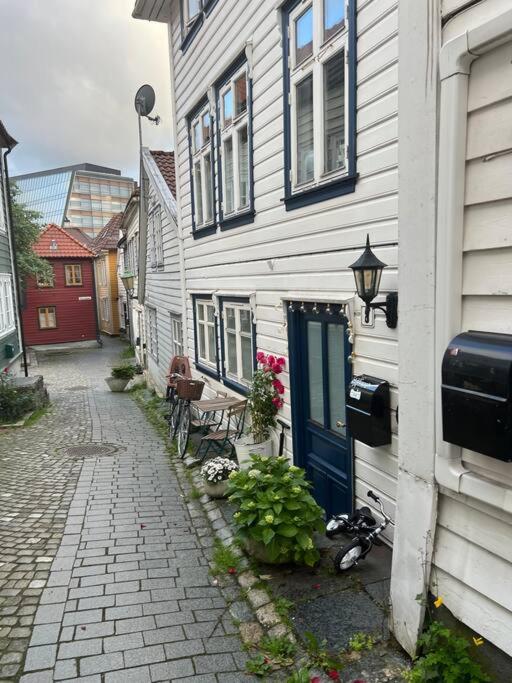 Beautiful Bergen House From 1790 Leilighet Eksteriør bilde